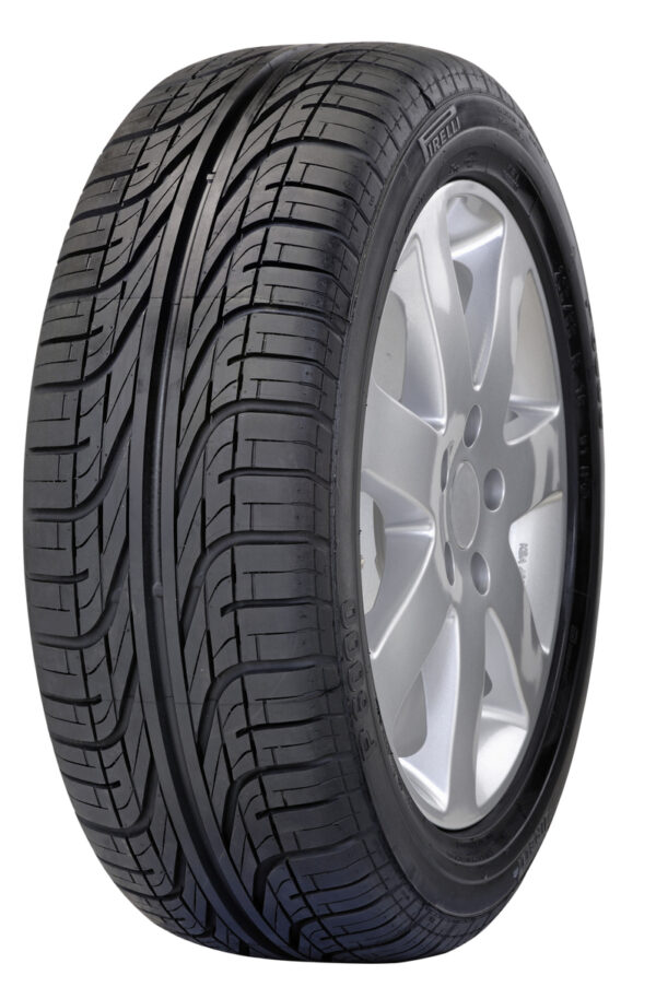 Pirelli P 6000 tyre