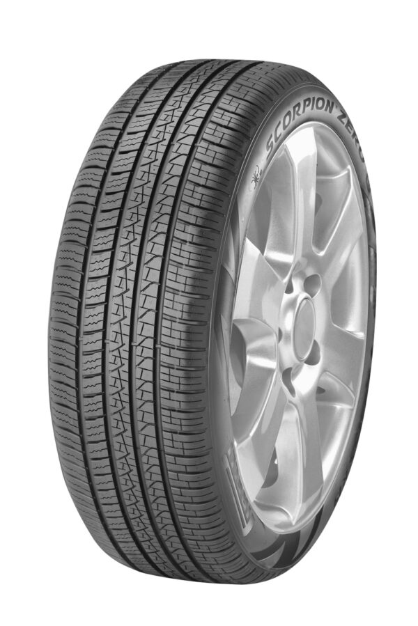 Pirelli Scorpion Zero AS tyre
