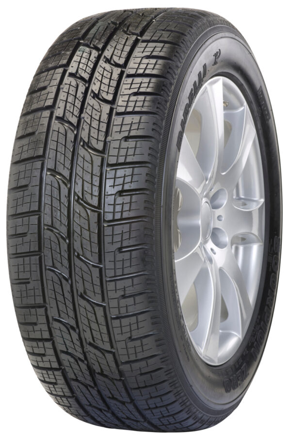 Pirelli Scorpion Zero tyre